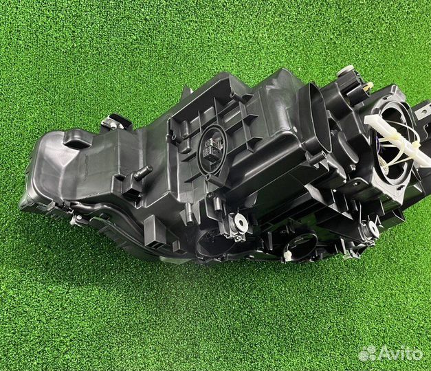 Фара правая Ф30