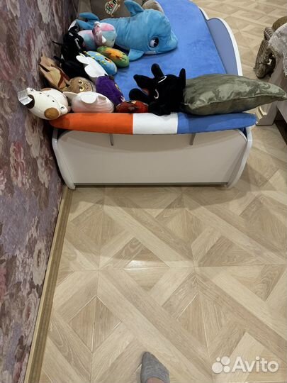 Кровать машина