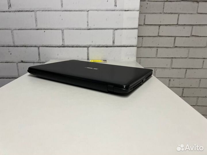 Asus ноутбук 17 дюймов\i5-4200U\GeForce 820M