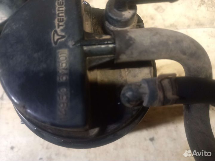 Ниссан максима а 33 абсорбер отработанных газов