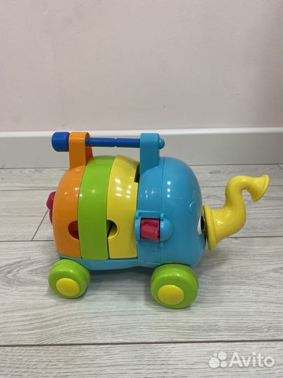 Музыкальные и развивающие игрушки