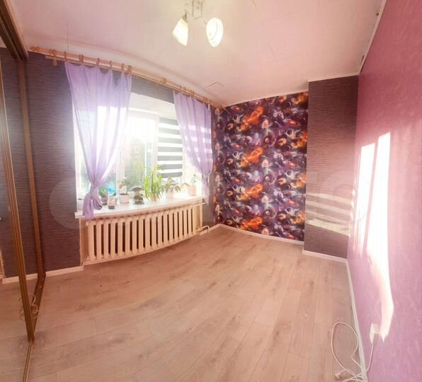 Комната 27 м² в 3-к., 3/6 эт.