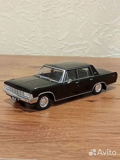 Модель лимузина СССР ЗИЛ 117, 1:43