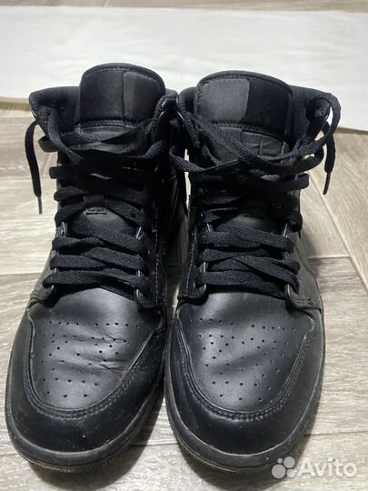 Nike air jordan mid black