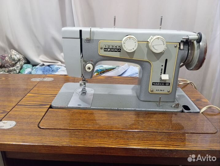 Швейная машина Чайка
