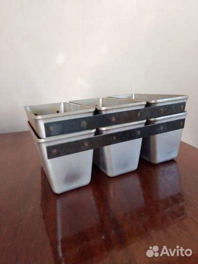 Печь и формы для выпечки