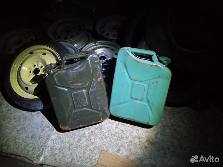 Канистра 20 литров для бензина