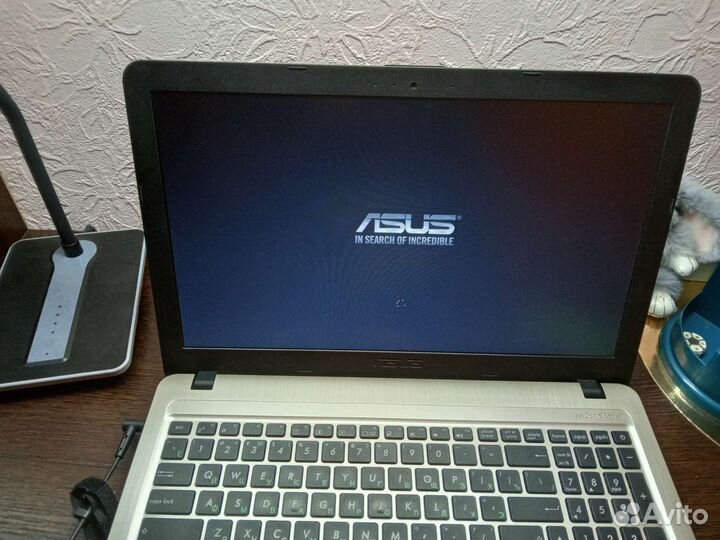Ноутбук asus