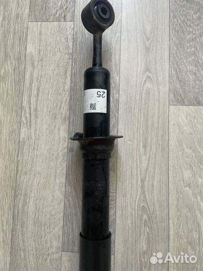 Амортизатор передний на Прадо 150 (48510-60290)