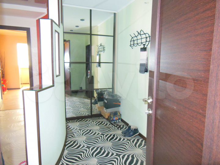 2-к. квартира, 65 м², 2/12 эт.