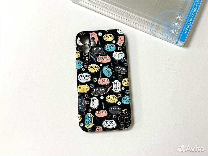 Чехол на iPhone 12 Kaws