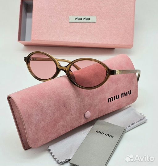 Солнцезащитные очки miu miu