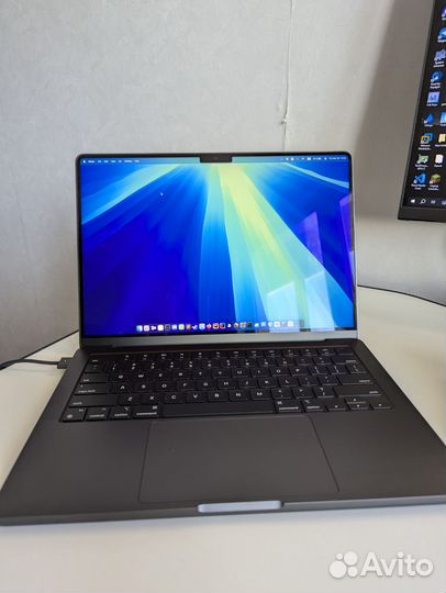 Macbook pro 14 m3 pro 18/512