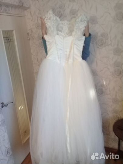 Свадебное платье