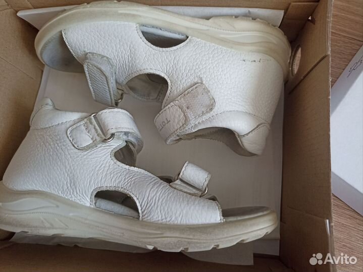 Сандалии Тотто