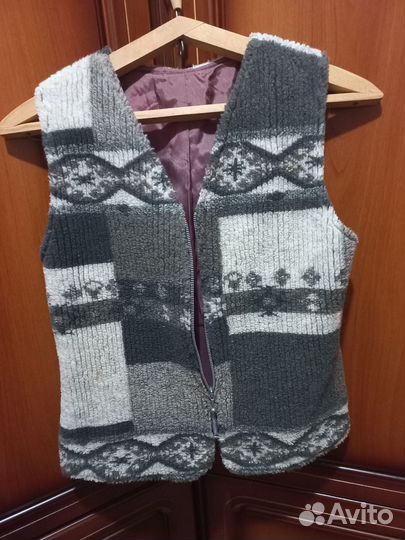 Жилетка женская теплая