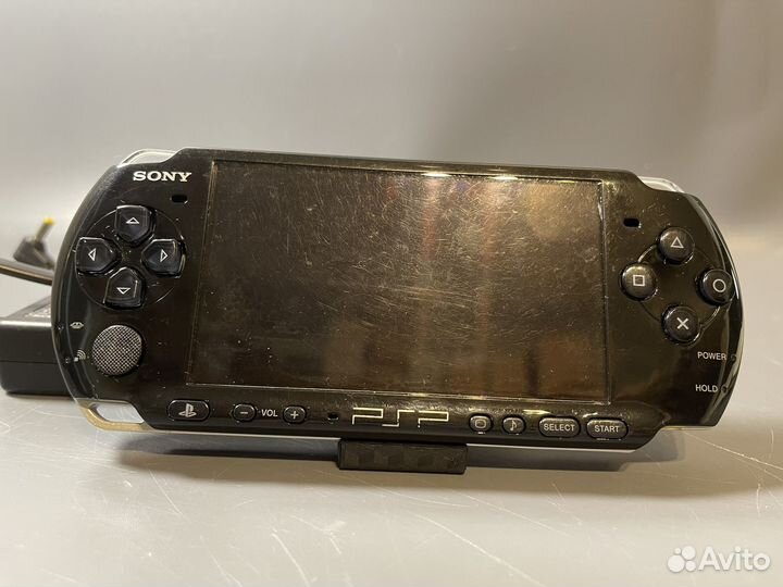 PSP 3000 64/32GB прошитая + 63 игры