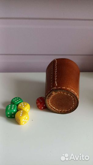 Настольная игра. Игра в кости