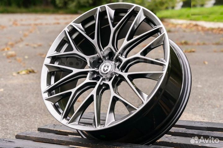 HRE Style P200 R20 8.5j ET35 5*112