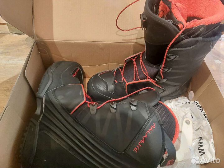 Горнолыжные ботинки, сноуборд