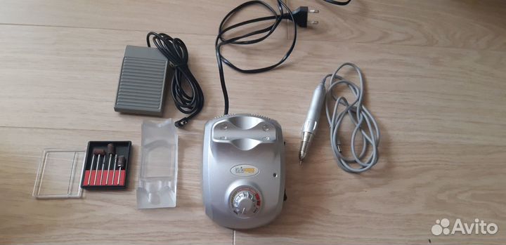 Новый аппарат для маникюра и педикюра Irisk spark