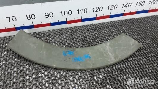 Молдинг крыла заднего правого mitsubishi pajero 4