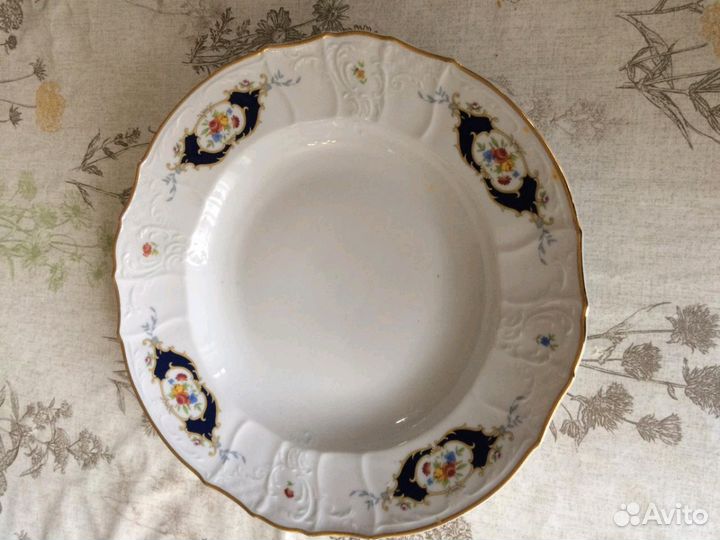 Блюдо глубок.,Синий глаз,32 смЧехия.Bernadott