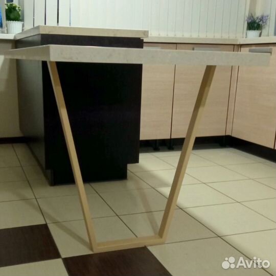 Столешница из искусственного камня акрил и кварц