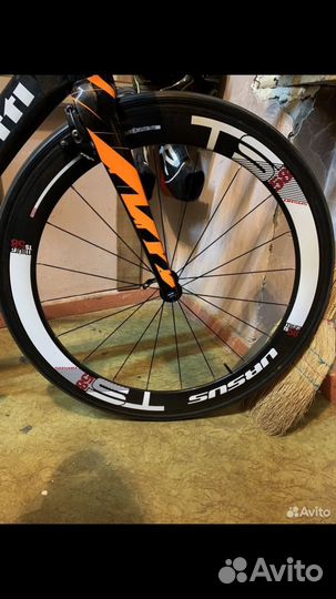 Карбоновое колесо ursus miura 60mm+трубка