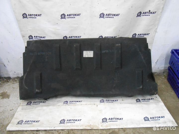 Обшивка багажника центральная Mercedes-Benz W210