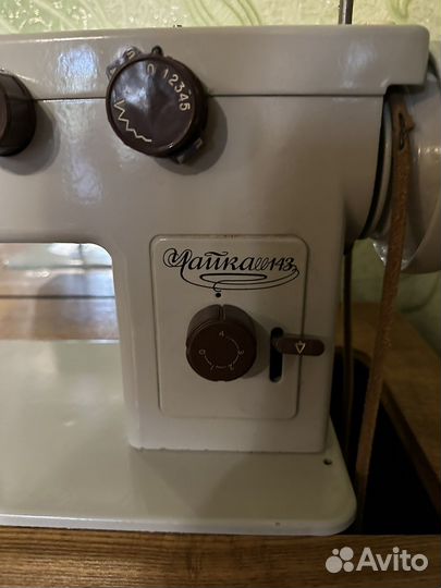 Швейная машинка чайка 143