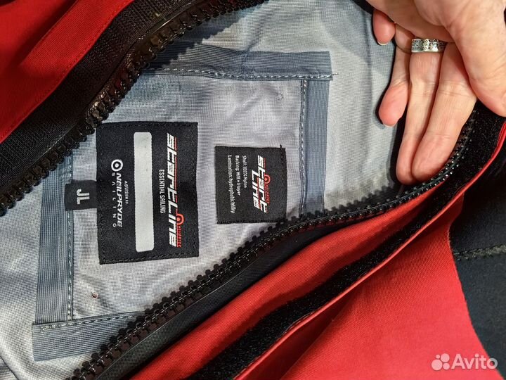 Сухой гидрокостюме для парусного спорта