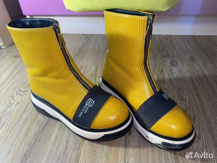 Зимний комплект для девочки 140