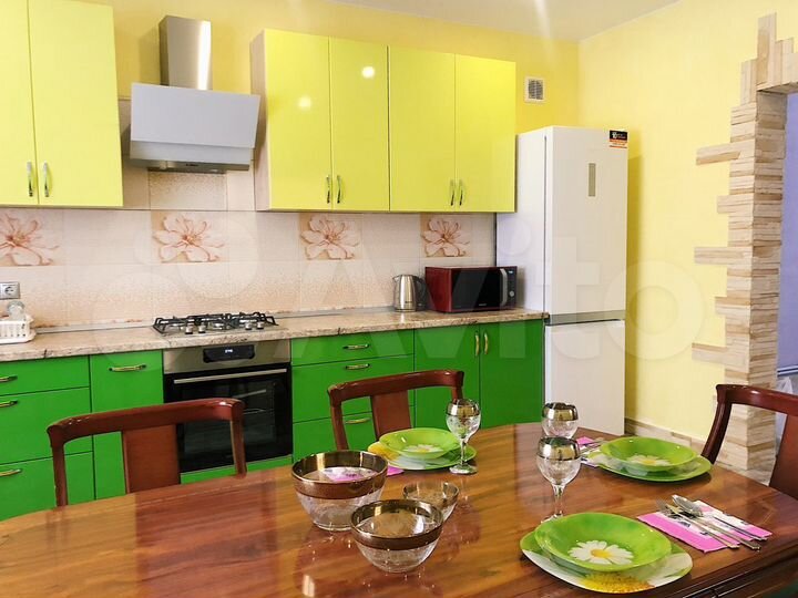 Дом 200 м² на участке 11 сот.