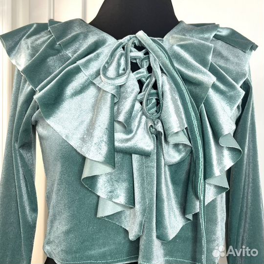 Бархатная блуза с рюшами 42/44