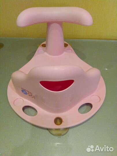 Стульчик/ сиденье в ванную для купания малыша