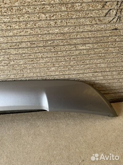 Накладка на передний бампер rav 4