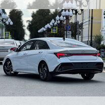 Hyundai Elantra 1.5 CVT, 2024, 50 км, с пробегом, цена 2 600 000 руб.