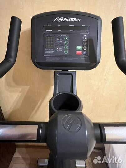 Велотренажер Life Fitness
