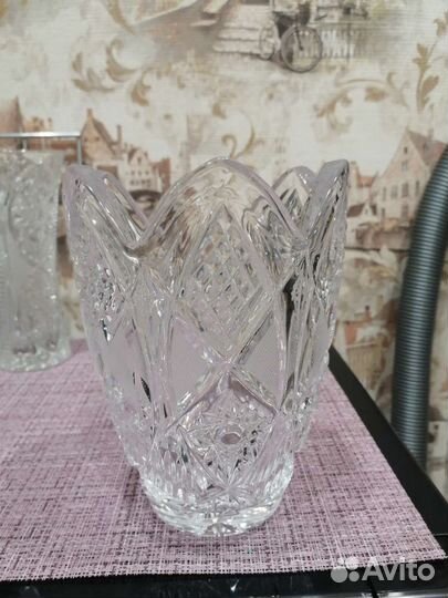 Хрустальная ваза