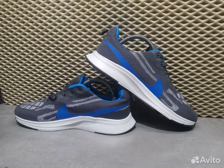 Кроссовки Nike zoom размер 42