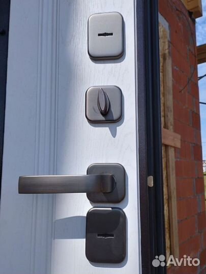 Дверь входная с терморазрывом