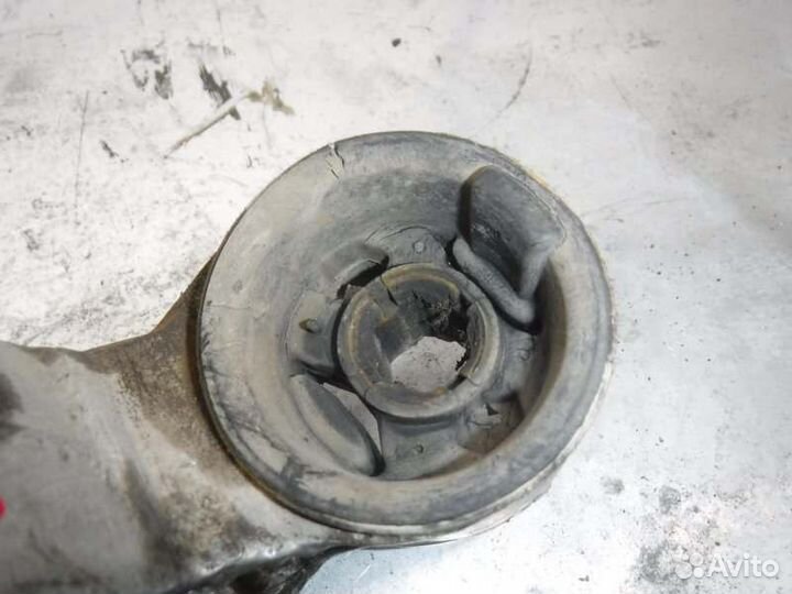 Кронштейн рычага передний левый Volkswagen Polo