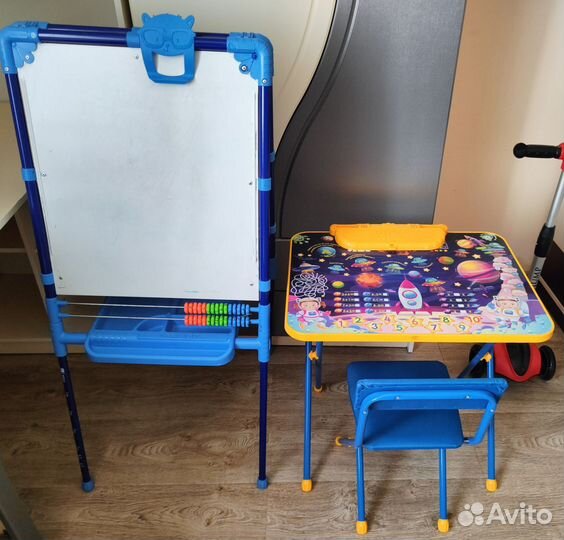 Детский столик и стульчик