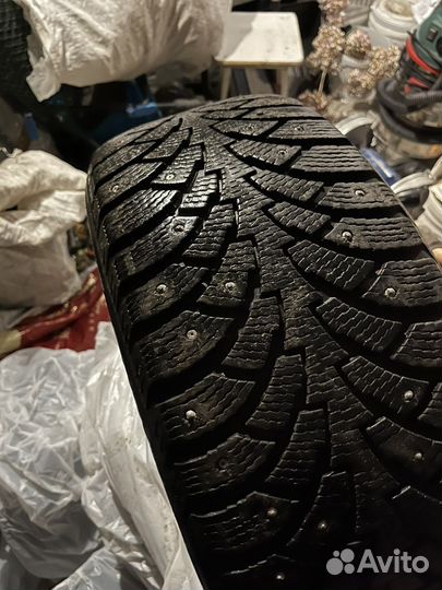 Nokian Tyres Hakkapeliitta 4 215/55 R16