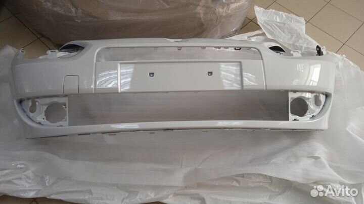 Бампер передний Renault Fluence в цвет