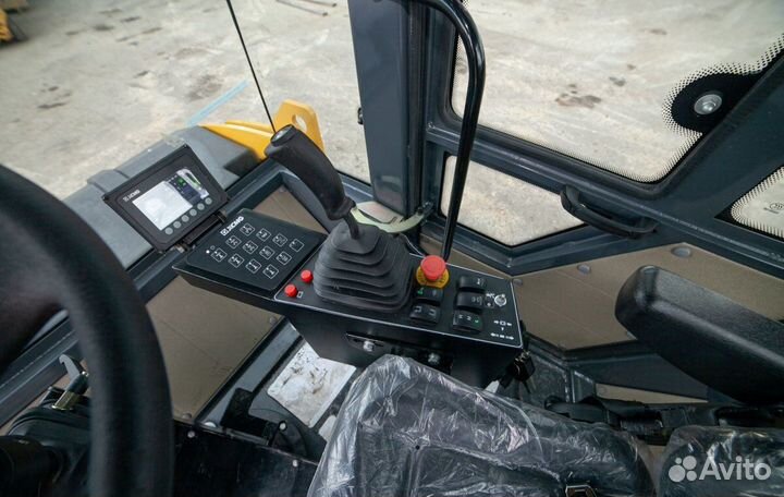 Дорожный каток XCMG XD83, 2023