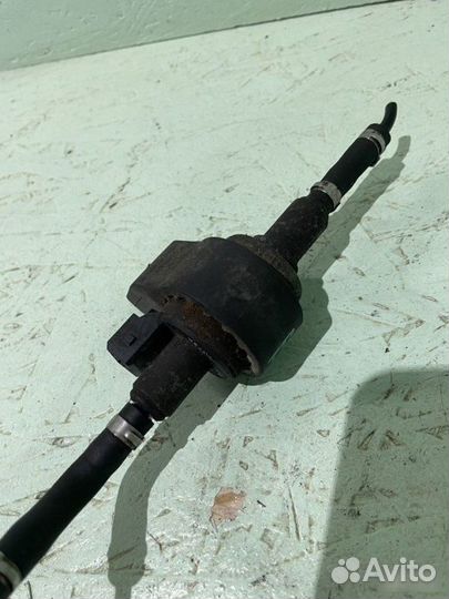 Впускной клапан Volkswagen Touareg 7L дорест. 3.2L