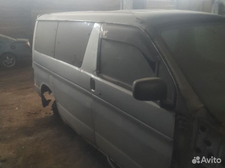 Mazda Bongo Friendee 2.5 AT, 1995, битый, 300 000 км