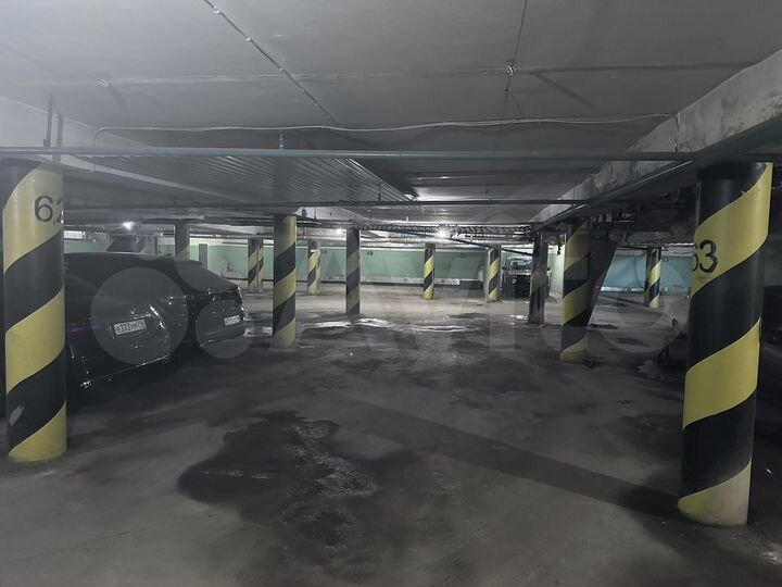 Машиноместо, 14 м²